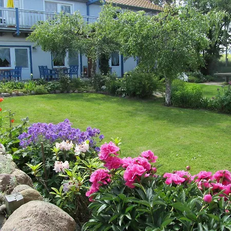 Apartment Gastezimmer Mit Nutzung Gemeinschaftskuche *