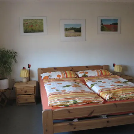 Gastezimmer Mit Nutzung Gemeinschaftskuche Apartment